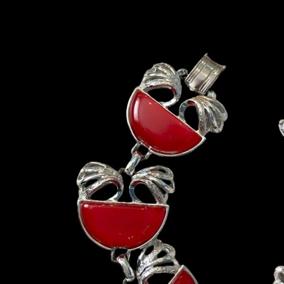 “Red Moonglow” 60s Chunky Coro Pegasus Thermoset Bracelet 7” - Picture 9 of 12